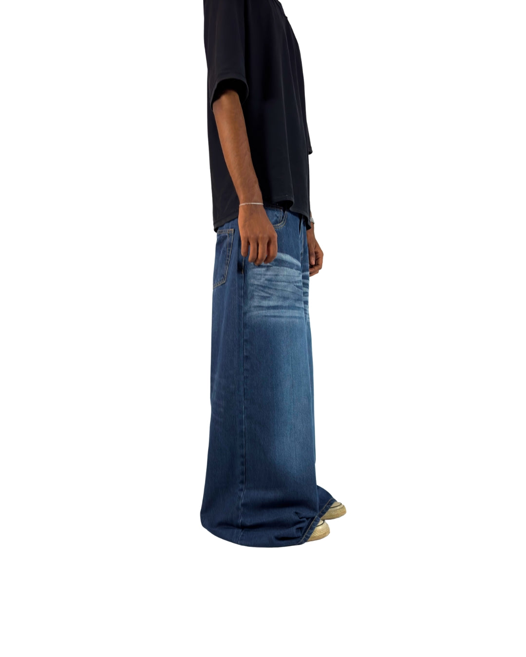 Ocean Drift – The Wide-Leg Denim Revolution