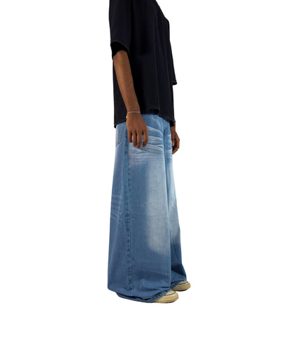 Cloud Fade – Super Wide-Leg Washed Denim